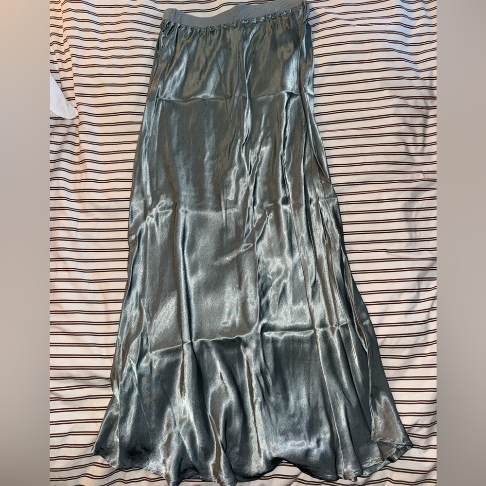 Light teal satin midi skirt xs/s